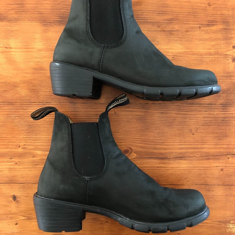 Blundstone Heeled Nubuck Black
